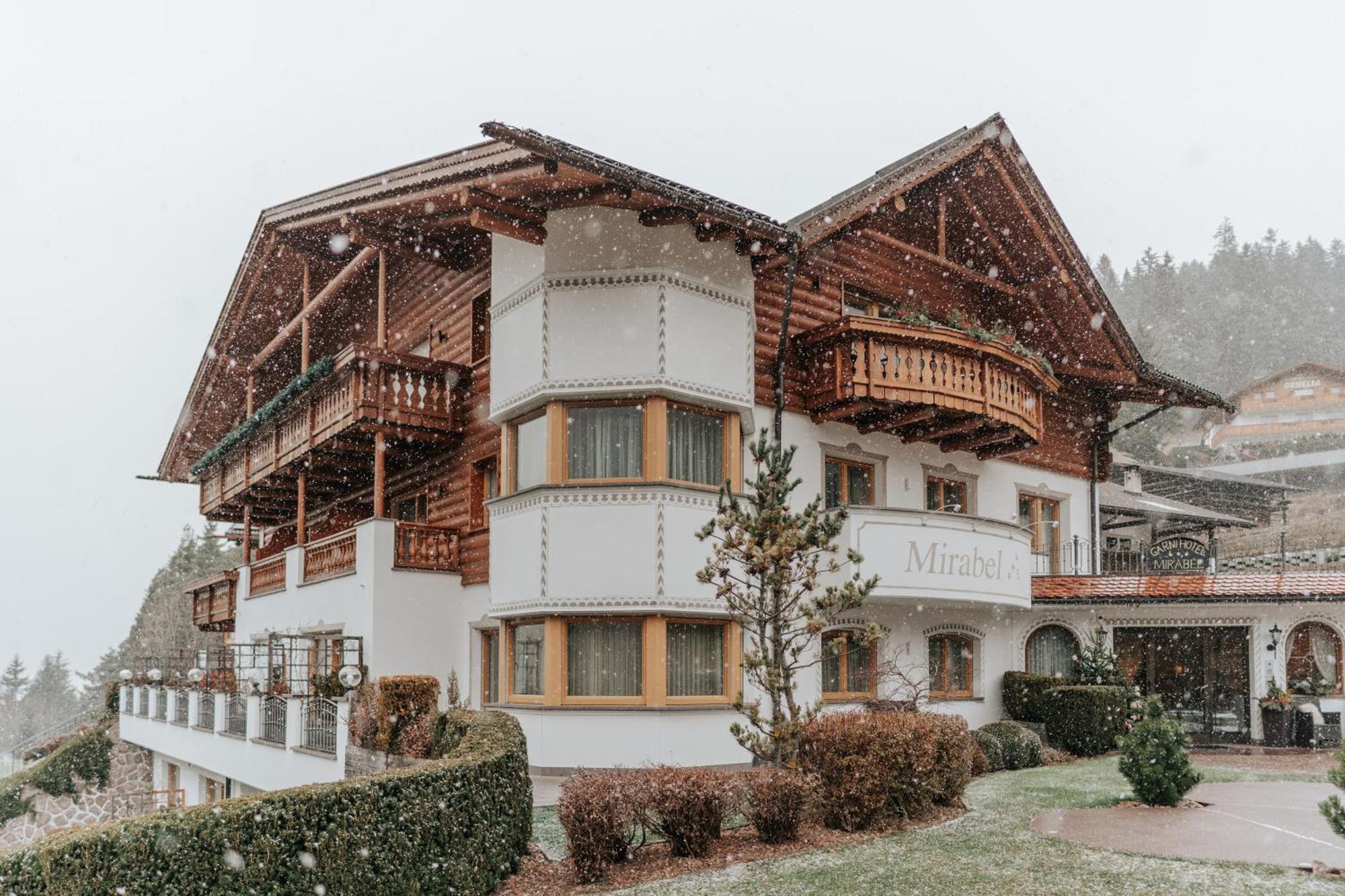 B&B Hotel Mirabel Ортизей Екстериор снимка