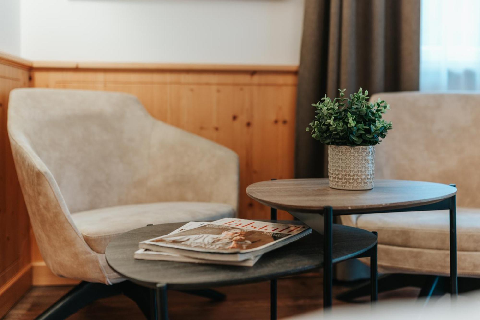 B&B Hotel Mirabel Ортизей Стая снимка