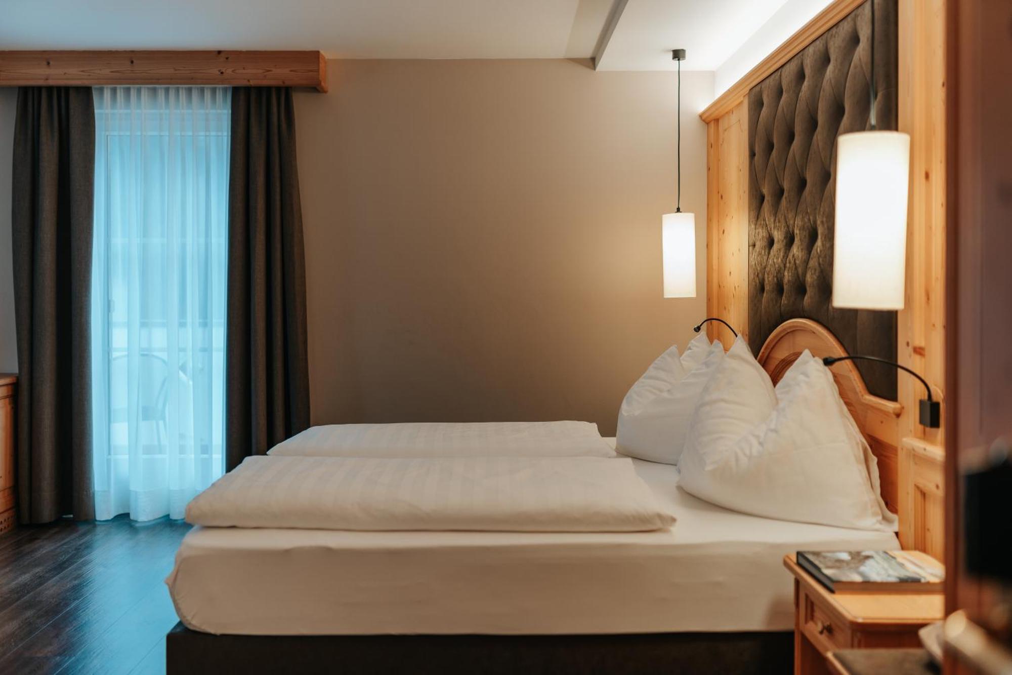 B&B Hotel Mirabel Ортизей Стая снимка