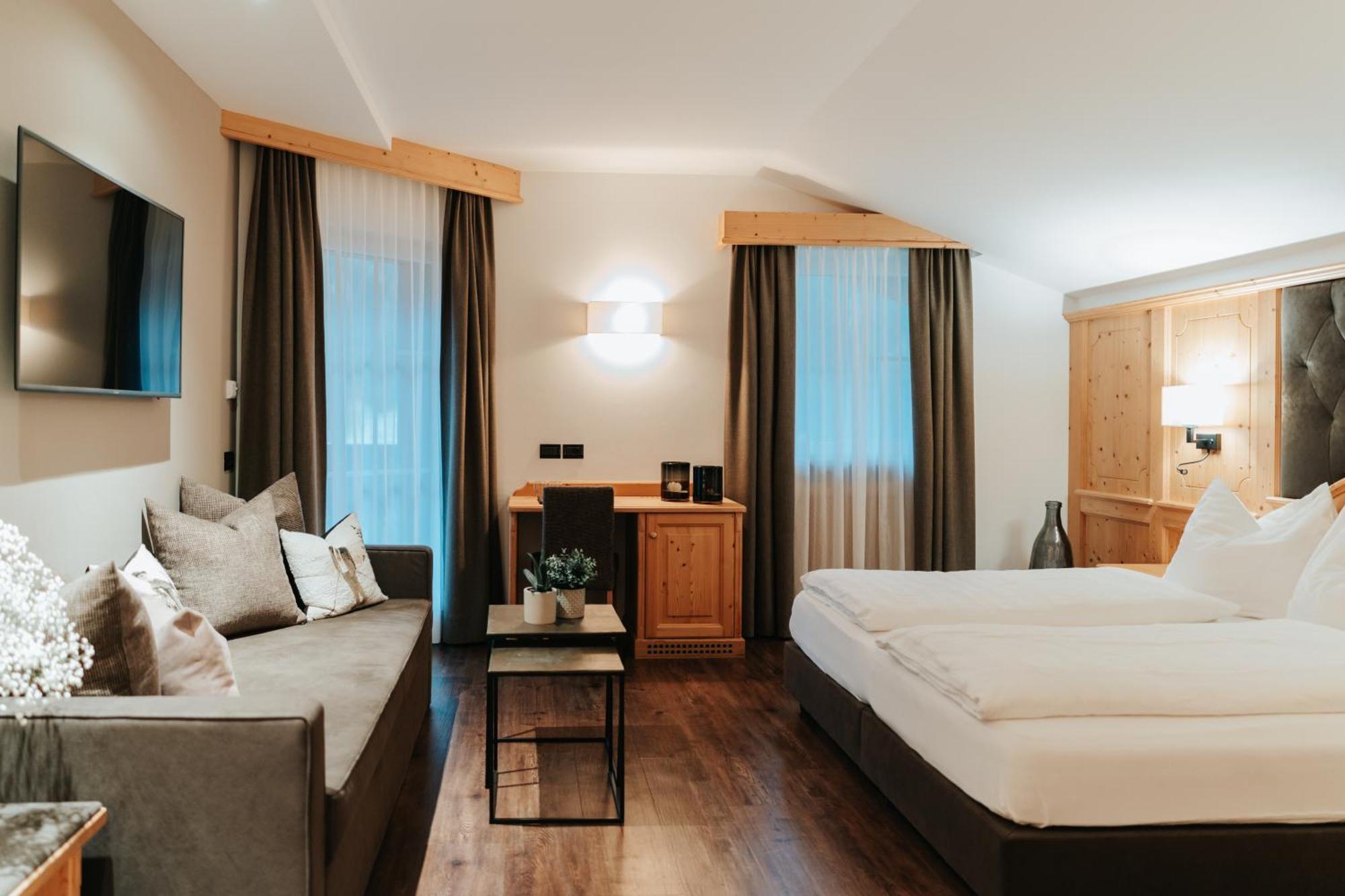 B&B Hotel Mirabel Ортизей Стая снимка
