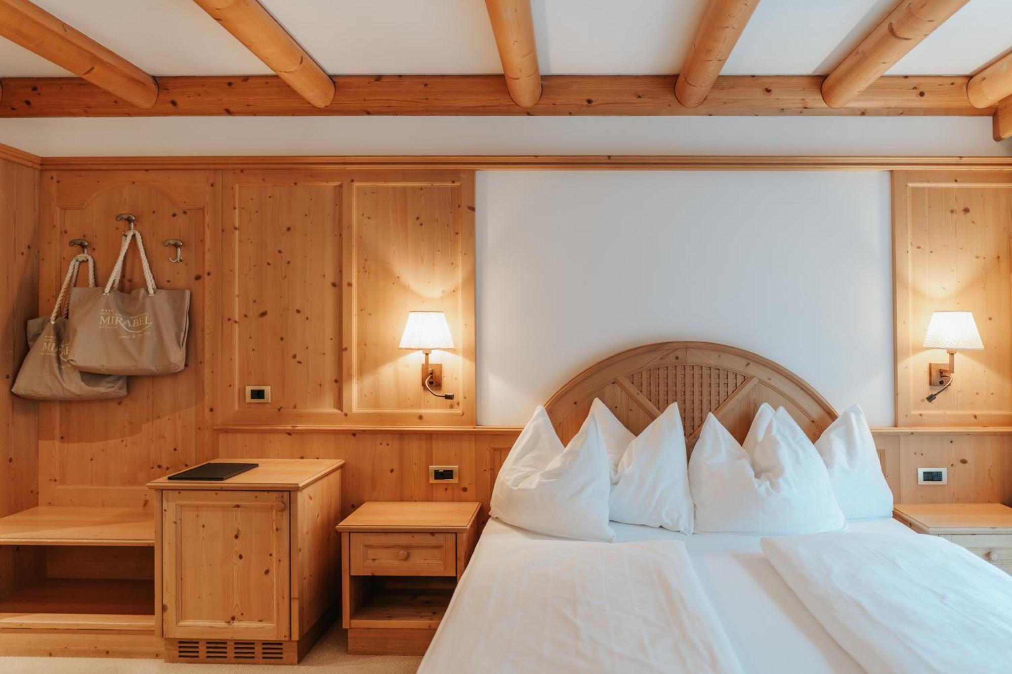 B&B Hotel Mirabel Ортизей Стая снимка