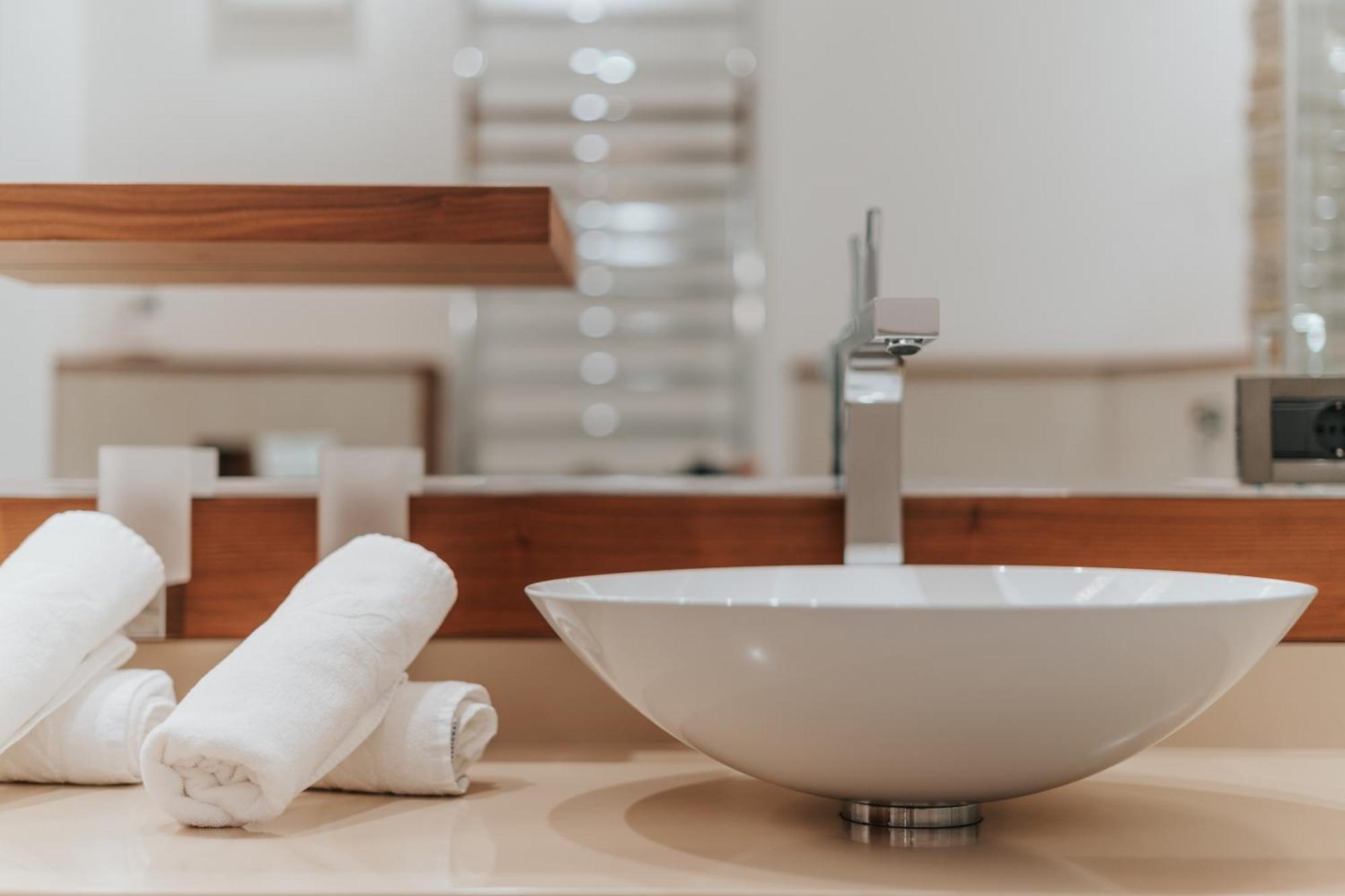 B&B Hotel Mirabel Ортизей Екстериор снимка