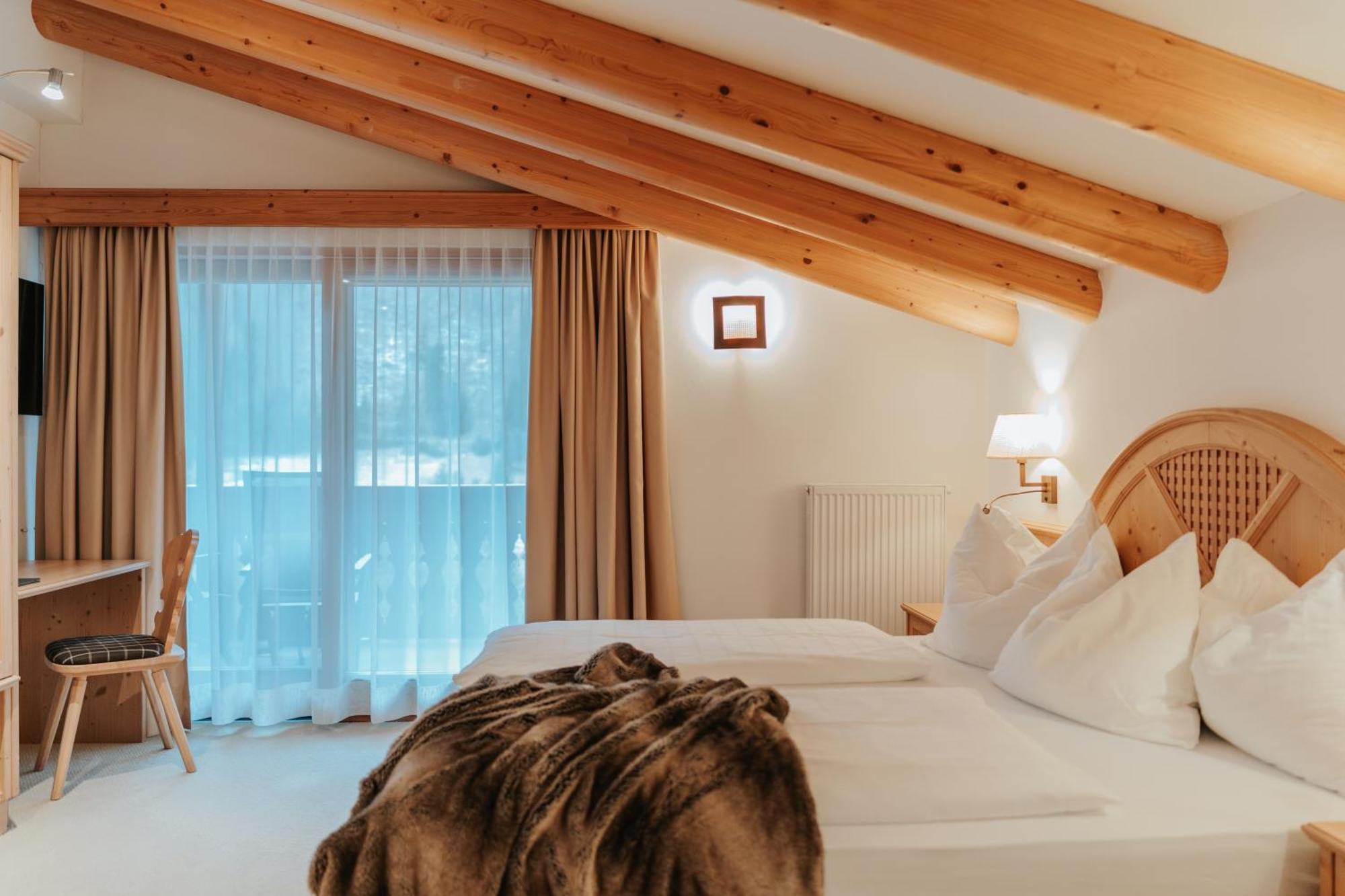 B&B Hotel Mirabel Ортизей Стая снимка